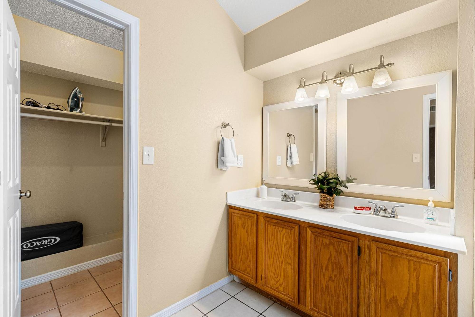 Villa Peaceful West: 4Br Dusk Haven El Paso Exterior foto
